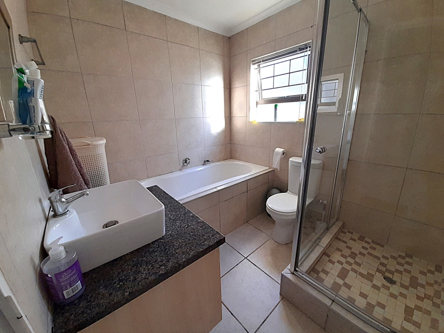 2 Bedroom Property for Sale in Sonstraal Heights Western Cape